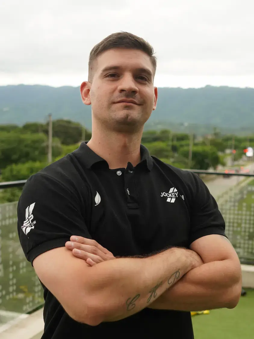 Entrenador Matías Lizarraga